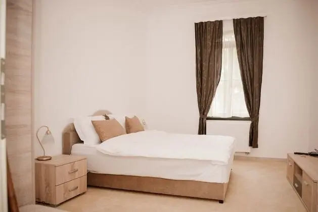 Royal Apart Daire, Bahçe Manzaralı