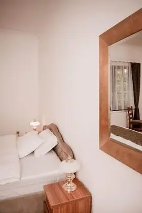 Royal Apart Daire, Bahçe Manzaralı