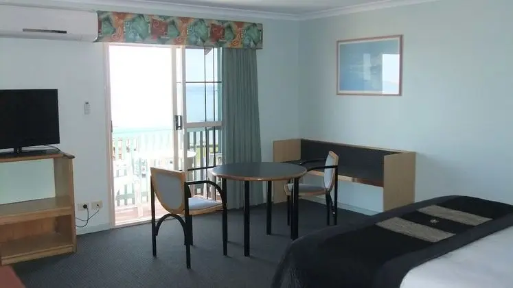 Oda (Ocean Side, King Bed)