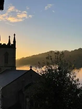 Luxury Tek Büyük Yataklı Oda, Banyolu/Duşlu (Church View)