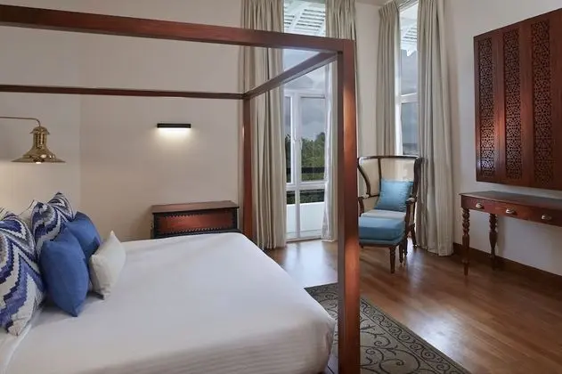 Luxury Oda (Luxury Suite with Poster Bed)