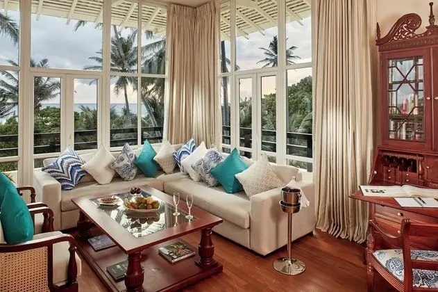 Luxury Oda (Luxury Suite with Poster Bed)