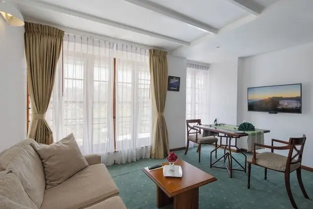 Junior Stüdyo Süit