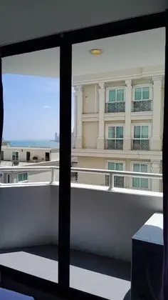 Urban King Room