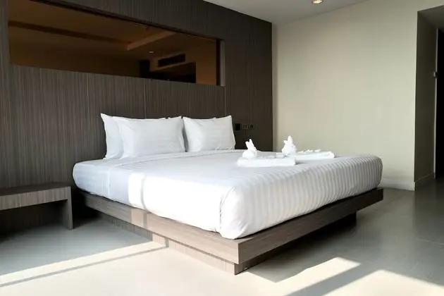 Urban King Room