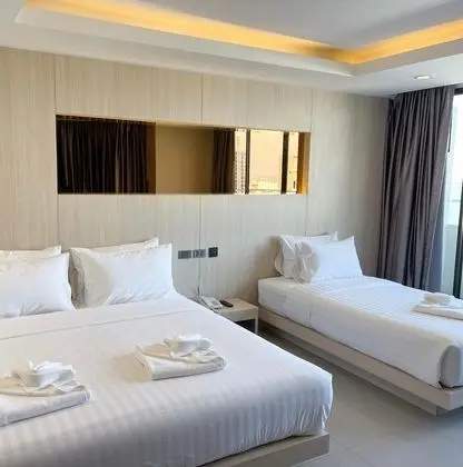 Urban Triple Room