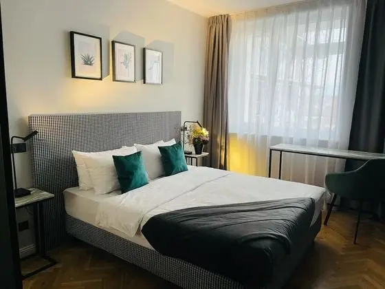 Deluxe Tek Büyük Yataklı Oda