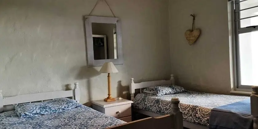 Kır Evi, Plaj Kenarı