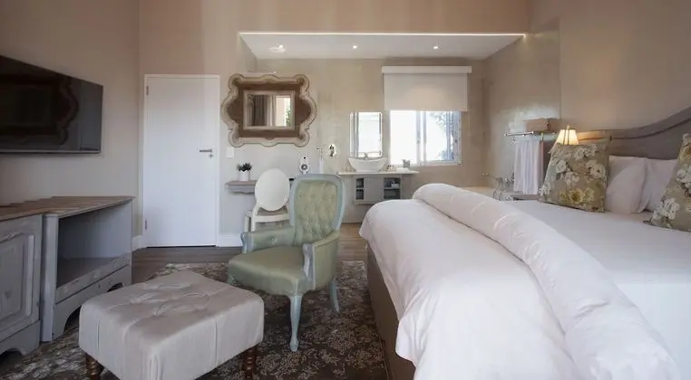 Luxury Pool Suite