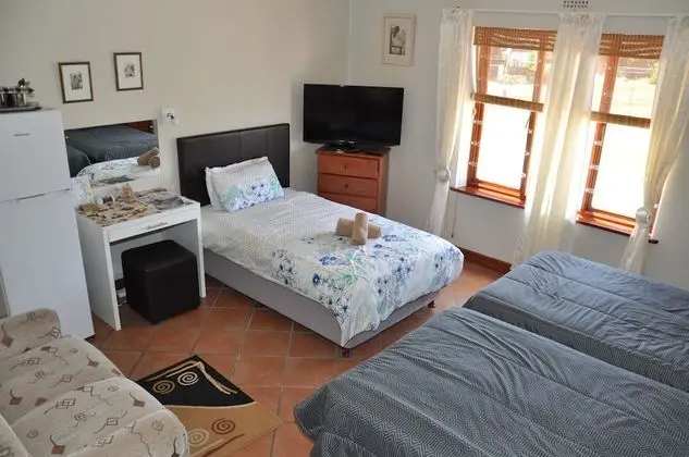 Üç Kişilik Oda (First Floor)