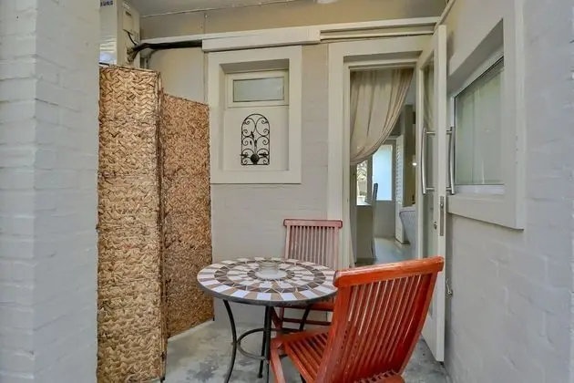Courtyard Room