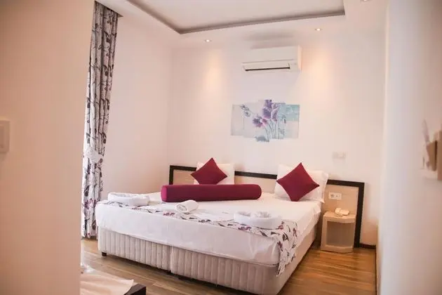Çift Kişilik, Bahçe Manzaralı, Balkonlu