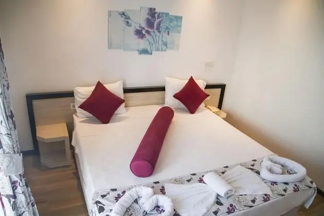 Çift Kişilik, Bahçe Manzaralı, Balkonlu