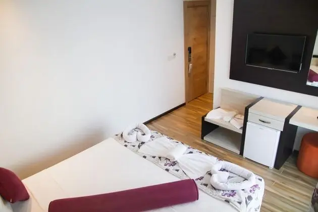 Çift Kişilik, Bahçe Manzaralı, Balkonlu