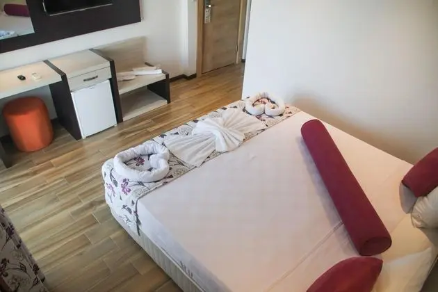 Çift Kişilik, Bahçe Manzaralı, Balkonlu