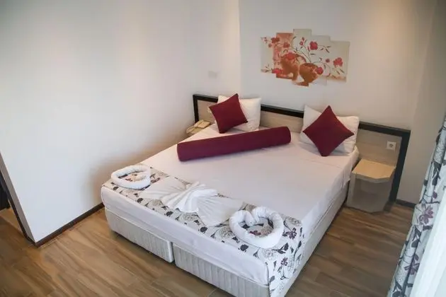 Çift Kişilik, Bahçe Manzaralı, Balkonlu