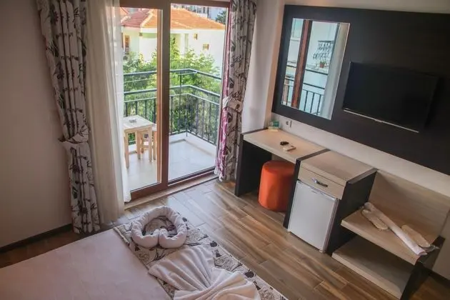 Çift Kişilik, Bahçe Manzaralı, Balkonlu
