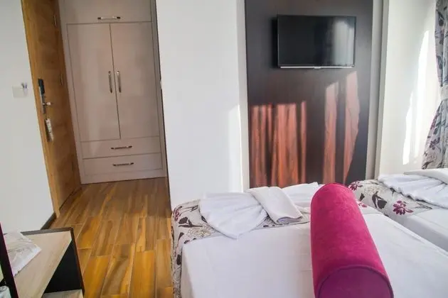 Standart Twin Oda, Bahçe veya Sokak Manzaralı, Balkonlu