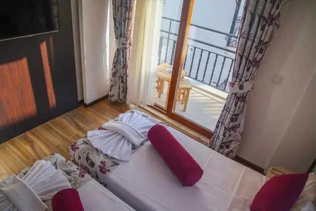 Standart Twin Oda, Bahçe veya Sokak Manzaralı, Balkonlu