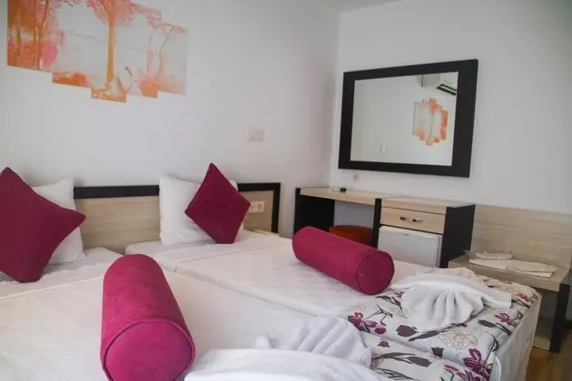 Standart Twin Oda, Bahçe veya Sokak Manzaralı, Balkonlu