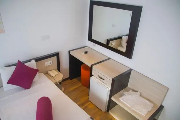 Standart Twin Oda, Bahçe veya Sokak Manzaralı, Balkonlu
