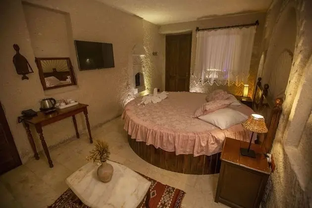Cave Suite Room