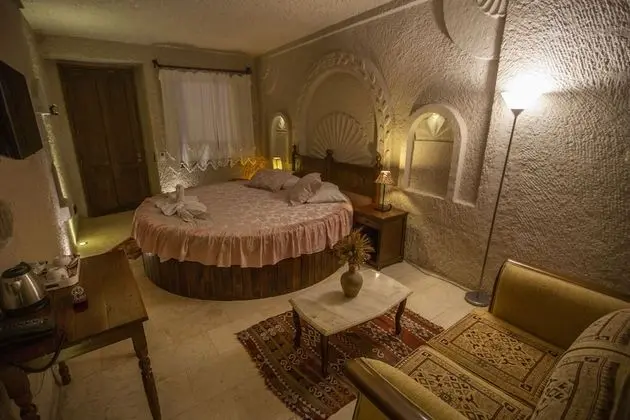 Cave Suite Room