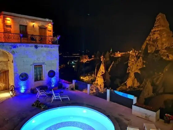 Cave Suite Room