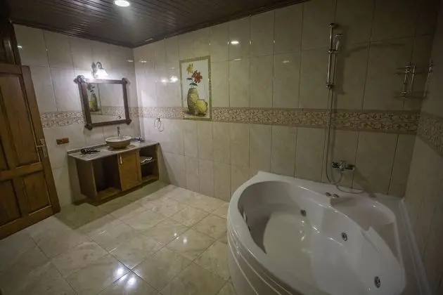 Cave Suite Room