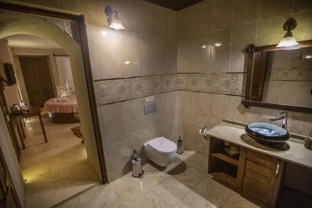 Cave Suite Room