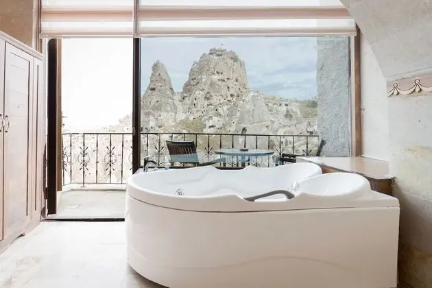 Deluxe Suite Room