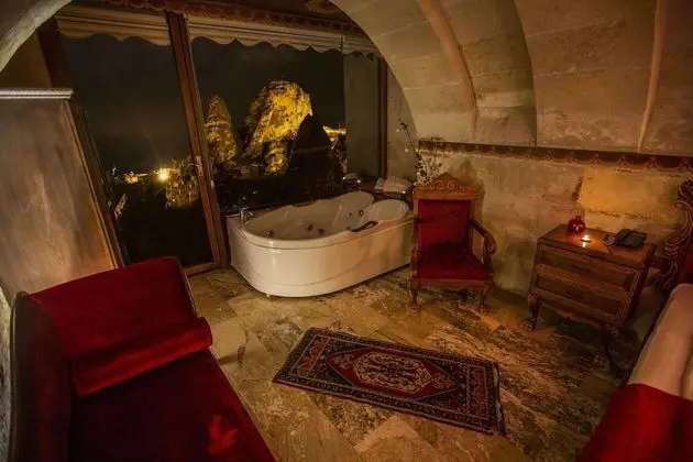 Deluxe Suite Room