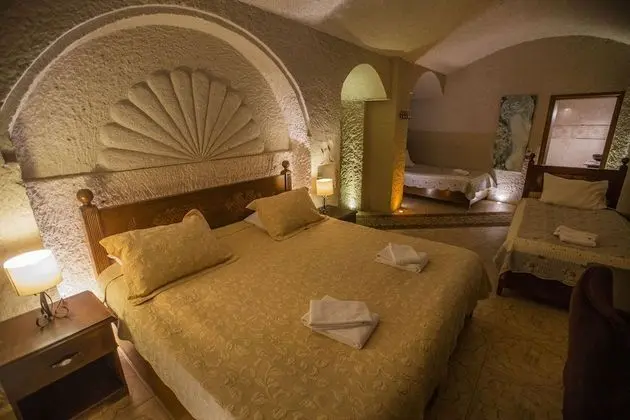 Family Cave Suite