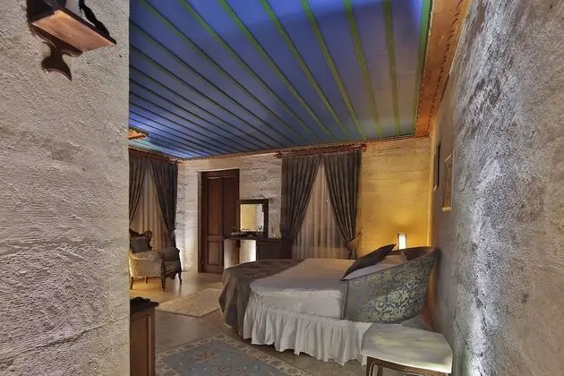 Luxe Suite Room