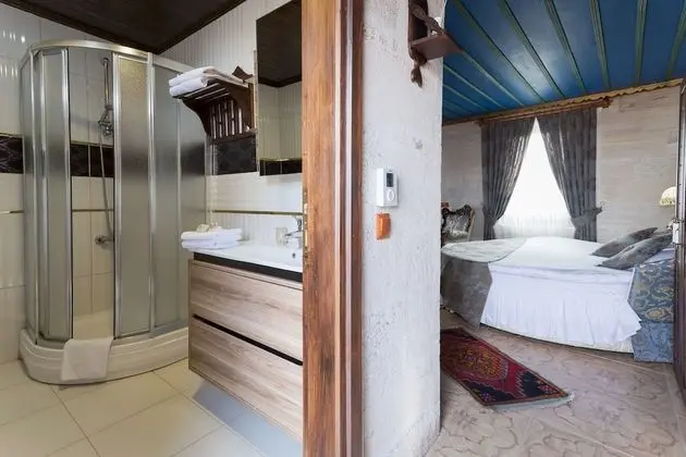 Luxe Suite Room