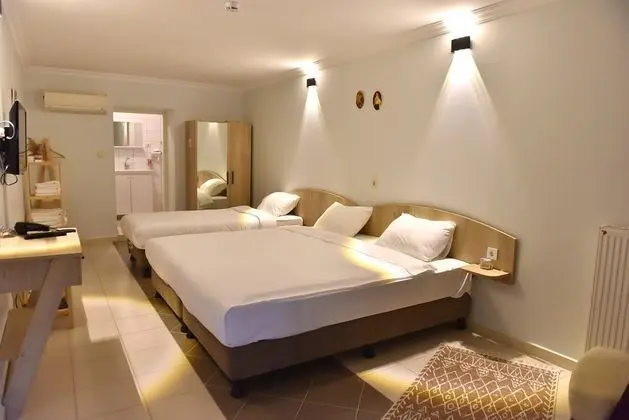 Teraslı Oda - Bahçe Manzaralı