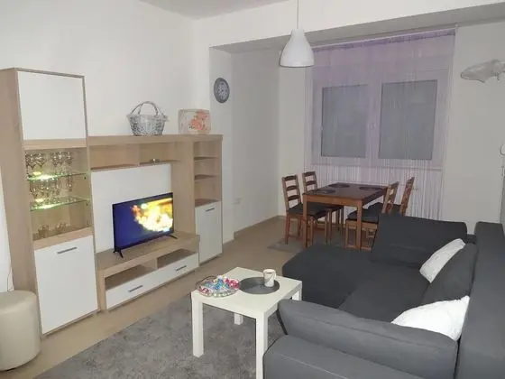 Luxury Apart Daire, Bahçe Manzaralı