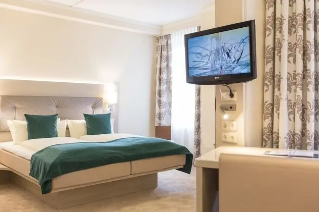 Tek Büyük Yataklı Oda, Balkon