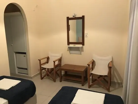 Tek Büyük veya İki Ayrı Yataklı Oda, 1 Çift Kişilik Yatak, Sigara İçilmez