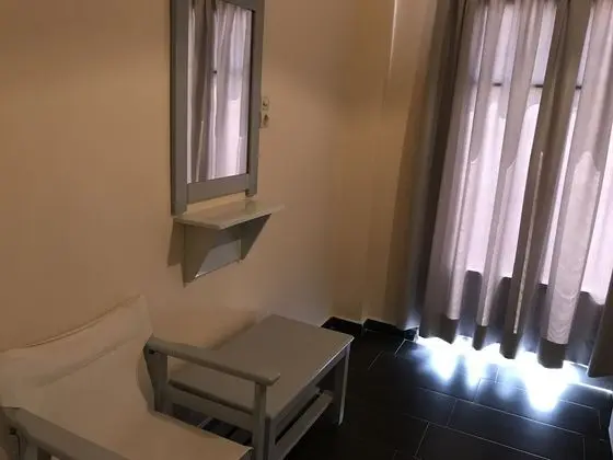 Tek Büyük veya İki Ayrı Yataklı Oda, 1 Çift Kişilik Yatak, Sigara İçilmez