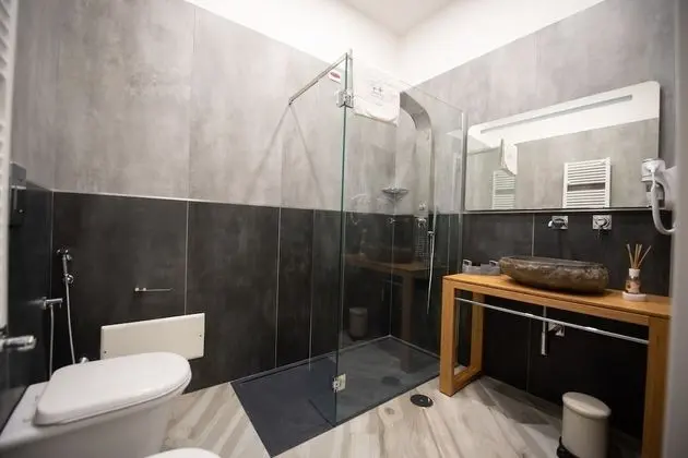 Comfort Tek Büyük Yataklı Oda, 1 Büyük (Queen) Boy Yatak, Özel Banyo, Avlu Manzaralı