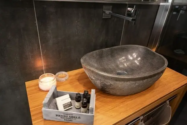 Deluxe Tek Büyük Yataklı Oda, 1 Büyük (Queen) Boy Yatak, Özel Banyo, Şehir Manzaralı