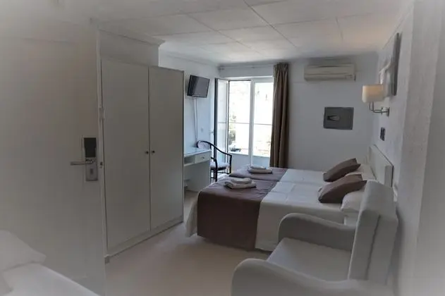 Standard Dört Kişilik Oda