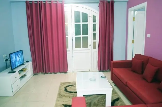 Apart Daire, 2 Yatak Odası, Havuz Manzaralı