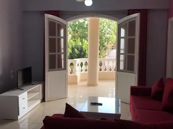 Apart Daire, 2 Yatak Odası, Havuz Manzaralı