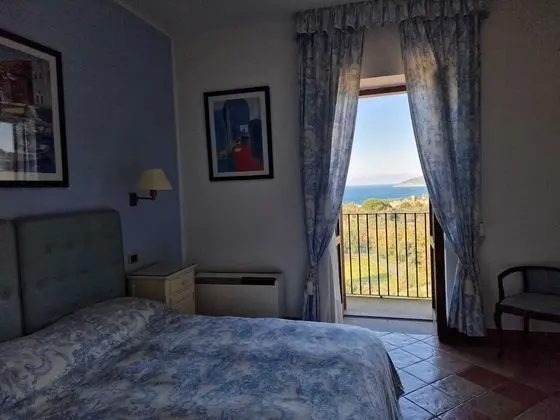 Superior Tek Büyük veya İki Ayrı Yataklı Oda, Deniz Manzaralı