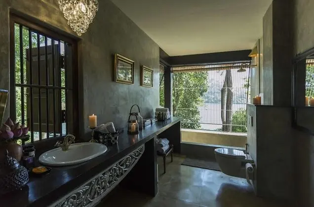 King Room with Lake View