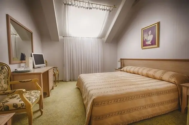 Standard Tek Büyük veya İki Ayrı Yataklı Oda