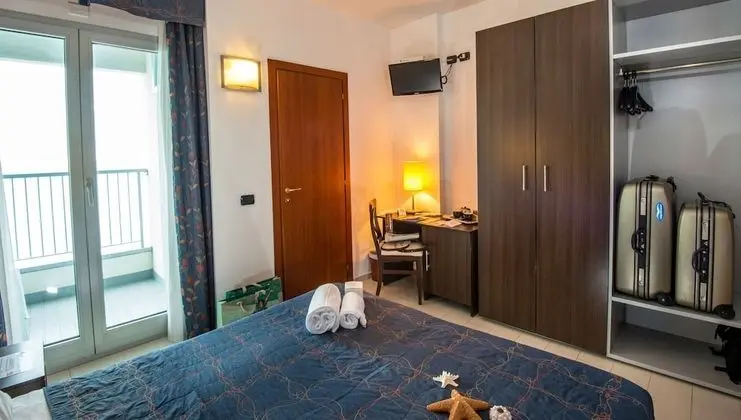 Classic Tek Büyük Yataklı Oda, Tepe Manzaralı