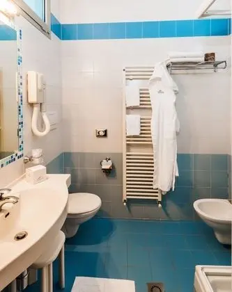 Classic Tek Büyük Yataklı Oda, Tepe Manzaralı